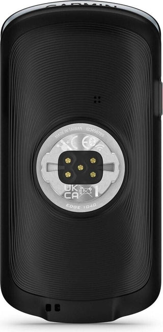 Garmin Edge 1040, dettaglio dell’attacco posteriore per supporto manubrio, ciclocomputer GPS per bici da corsa e MTB con connettività completa.