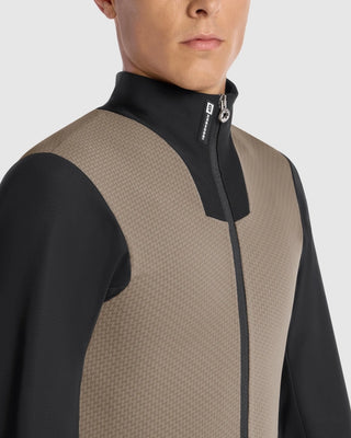Giacca ciclismo invernale Assos MILLE GT Hashoogi S11 beige vista frontale con zip integrale.