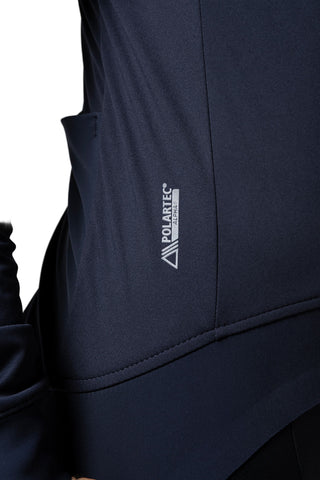 Dettaglio tessuto Polartec Alpha su giacca Gobik Armour 2.0 Ultrablue blu navy, traspirante e isolante per ciclismo intenso.