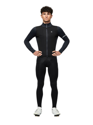 Giacca Pissei PrimaPelle Plus nero blu indossata da modello, vista frontale completa con fit da gara e materiali termici per ciclismo invernale.