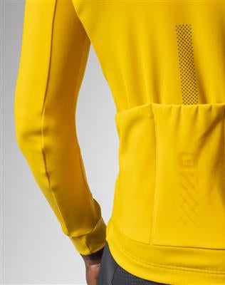 Dettaglio tasche posteriori maglia ciclismo uomo Alé Fondo 3.0 colore zenzero – tre tasche capienti, inserti riflettenti, finitura tecnica invernale.