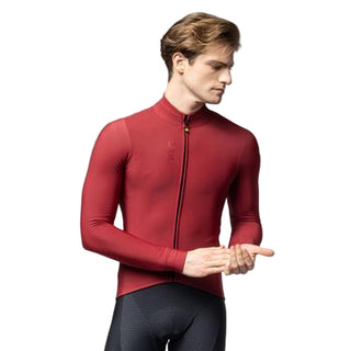 Maglia ciclismo uomo Alé Fondo 3.0 colore rubino – manica lunga, vestibilità aderente, zip frontale e stile tecnico per allenamenti invernali su strada.