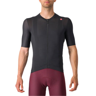Maglia ciclismo Castelli uomo vista frontale, design aerodinamico con zip integrale e tessuto tecnico leggero ad alte prestazioni.