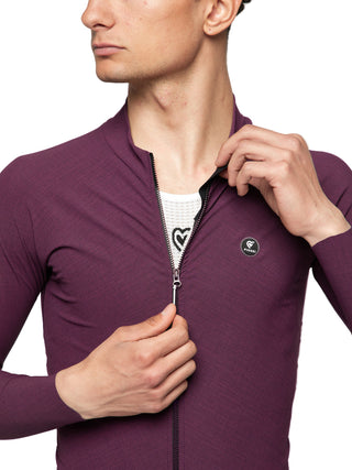 Maglia da ciclismo Pissei PrimaPelle bordeaux uomo, dettaglio della chiusura lampo e rifiniture italiane, ideale per uscite invernali e autunnali.