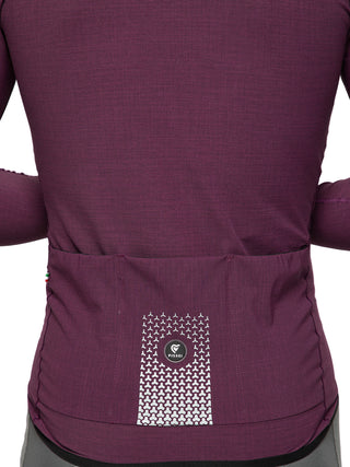 Retro maglia Pissei PrimaPelle bordeaux con tasche posteriori e dettagli riflettenti, design aerodinamico per ciclisti professionisti.