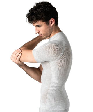 Dettaglio manica maglia intima ciclismo SILVERSKIN Primo, tessuto tecnico elasticizzato per una vestibilità aderente e confortevole.