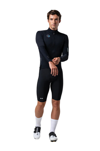 Manicotti termici Gobik Kaba 2.0 Pitch Black, tessuto elasticizzato e idrorepellente, pensati per ciclismo su strada e gravel in clima freddo.