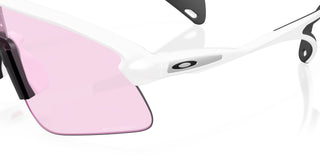 Occhiali da ciclismo Oakley Stunt Devil Matte White Prizm Low Light dettaglio logo | BBike