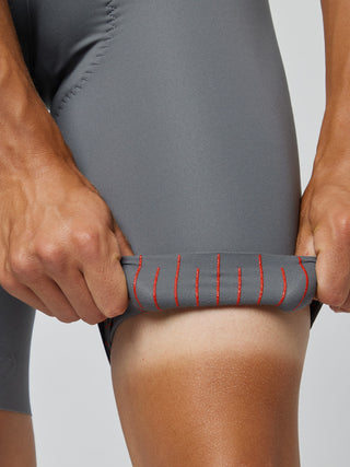 Dettaglio grip interno Pissei Primapelle – silicone antiscivolo per stabilità del pantaloncino da ciclismo.
