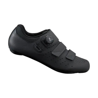 Scarpa da ciclismo su strada Shimano RP400 nera, vista laterale destra con sistema di chiusura BOA e doppio strap in velcro, design aerodinamico e tomaia traforata per massima traspirabilità.
