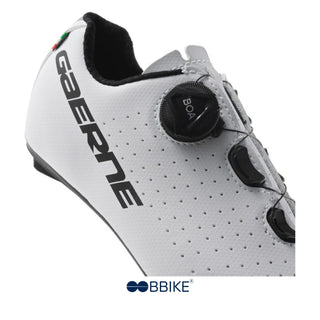Chiusura BOA Fit System delle scarpe da ciclismo Gaerne Sprint bianche, progettata per una regolazione micrometrica rapida e precisa anche in corsa