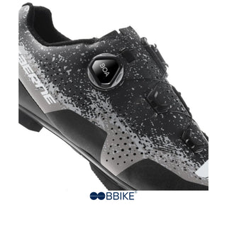 Sistema BOA Fit delle scarpe Gaerne Lampo Nero, progettato per una chiusura micrometrica e personalizzata durante l’uso in mountain bike.