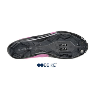Vista inferiore scarpe MTB Gaerne Sabbia con suola rigida in carbonio e predisposizione per tacchette SPD per massimo grip e trasferimento di potenza.