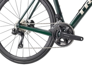 Bicicletta da corsa Trek Domane SL 6 Gen 4 verde scuro dettaglio gruppo centrale e trasmissione | BBIKE