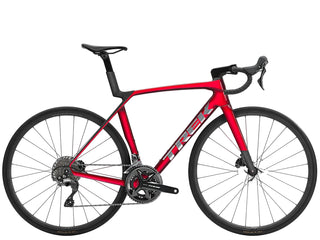 Bicicletta da corsa Trek Madone SL 5 GEN 8 rossa vista laterale | BBIKE