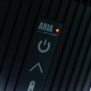 Dettaglio pulsante di accensione ventilatore Elite Aria per potenziamento allenamenti indoor ciclismo professionale