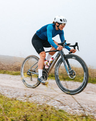 Bicicletta gravel Cannondale per percorsi misti, ideale su strada e fuoristrada